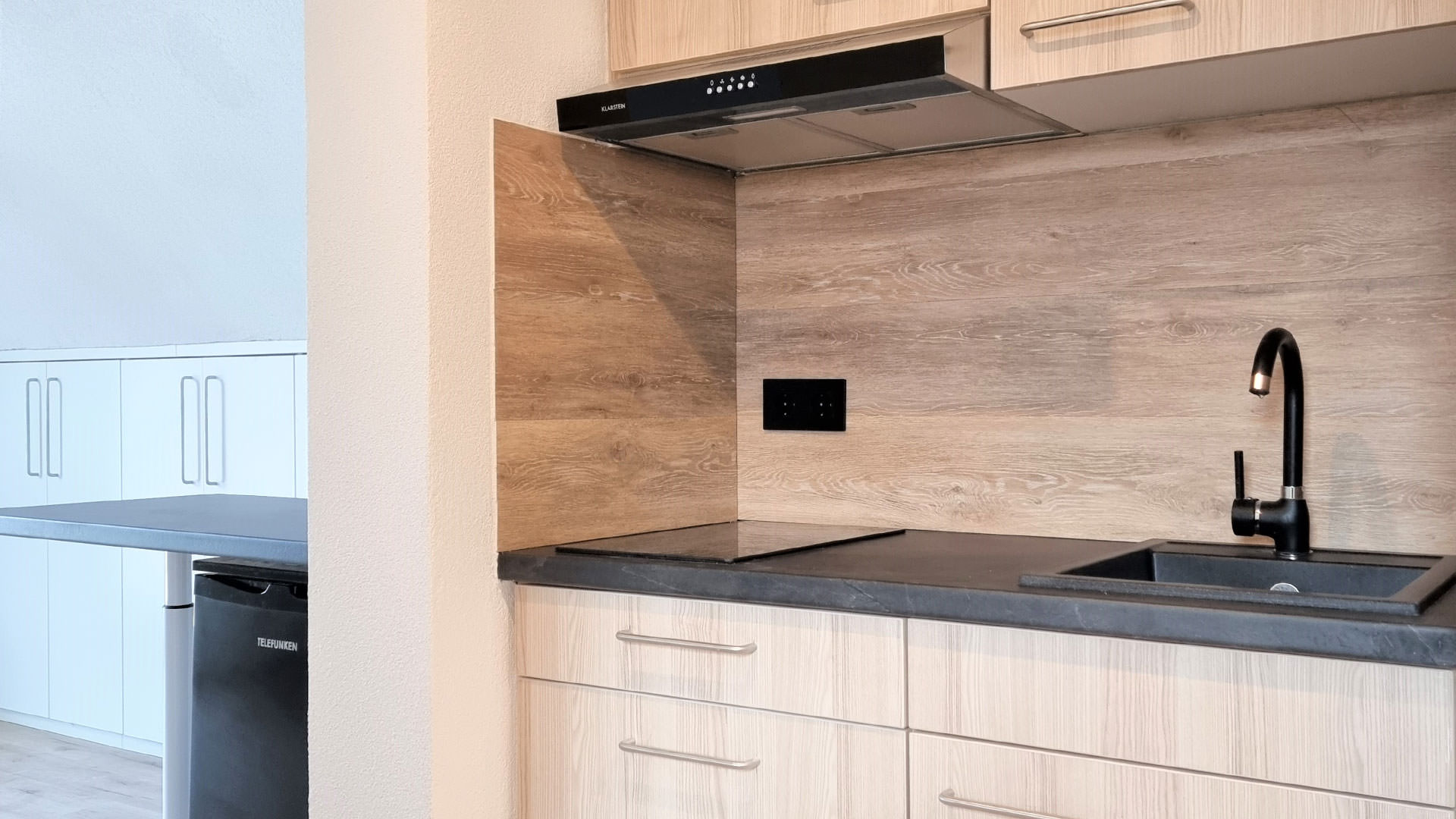 Hochwertiger Küchenbereich nach der Renovierung