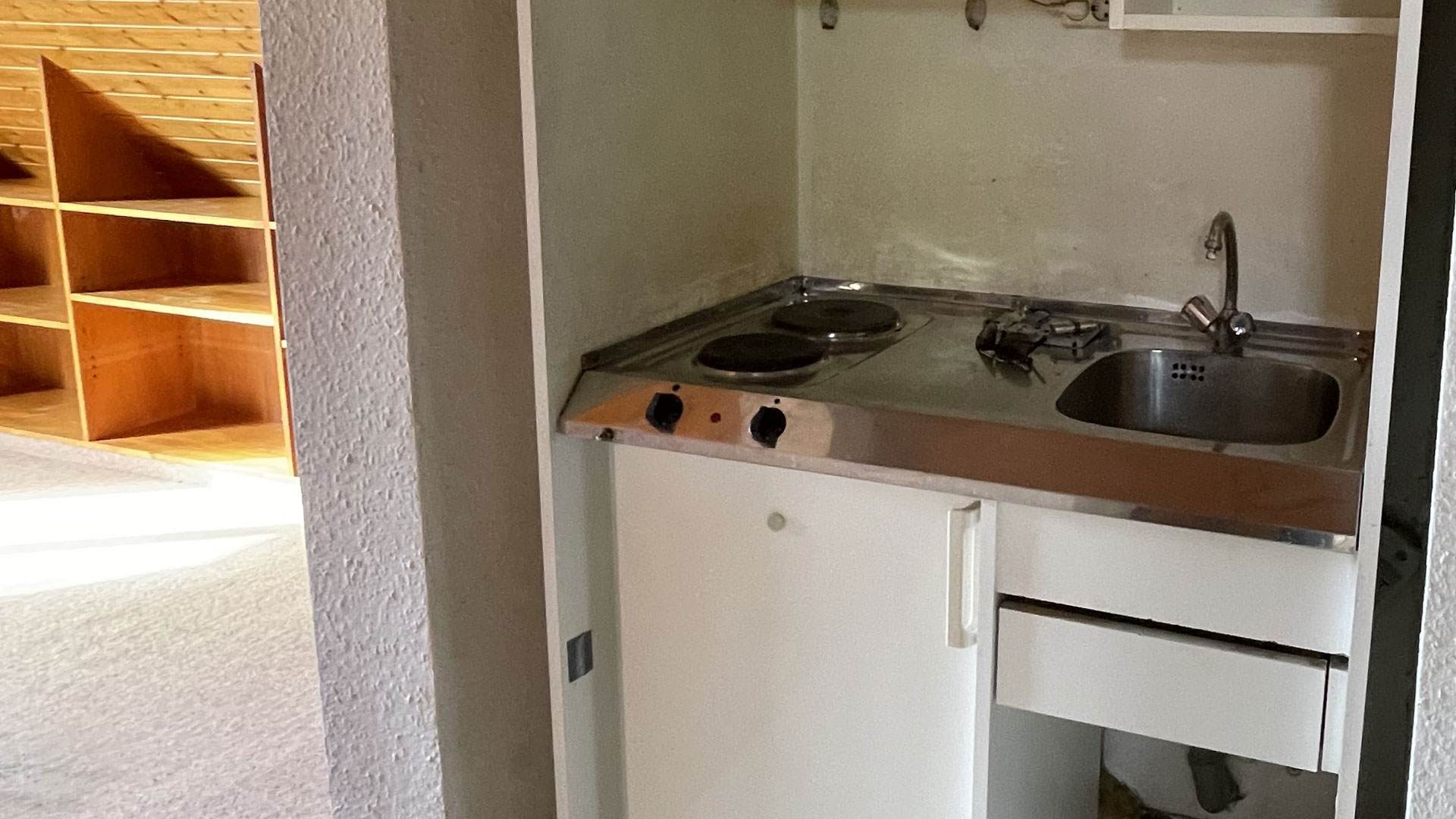 Küchenbereich vor der Renovierung